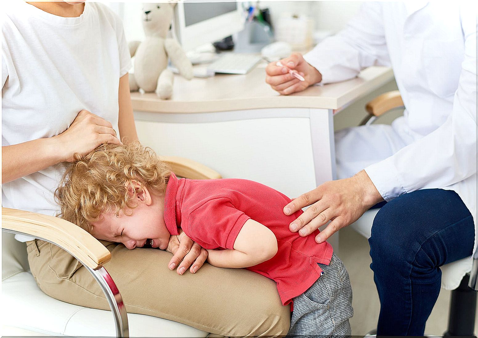 Fear of the pediatrician: why does it occur and how to act?