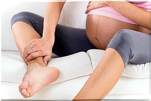 With a good diet, it is possible to eliminate varicose veins during pregnancy.