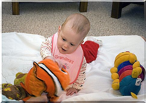 Bayleigh playin 'with Nemo