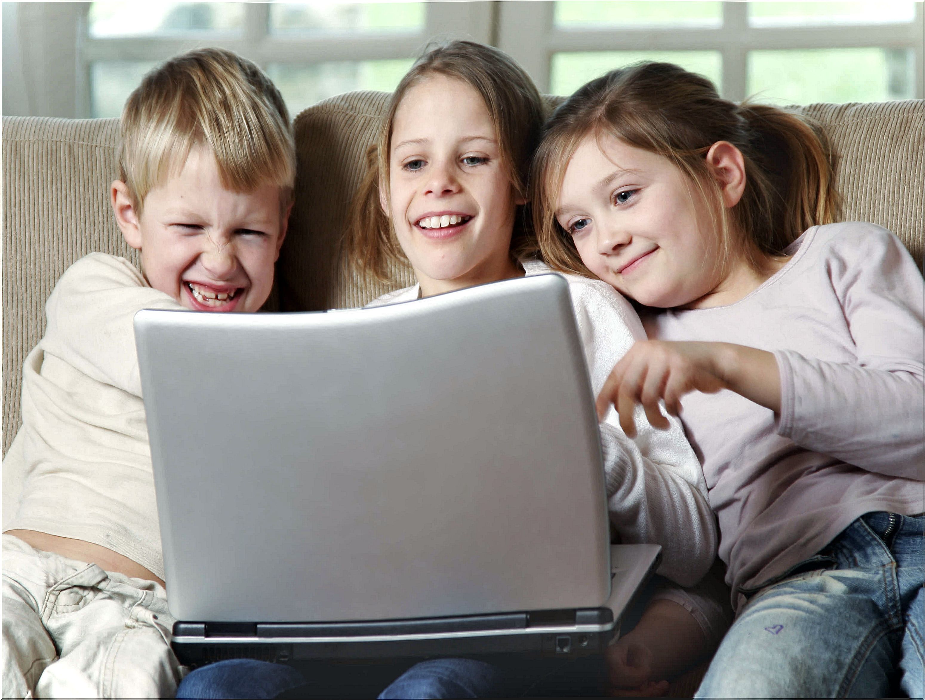 Safe social networks for your child